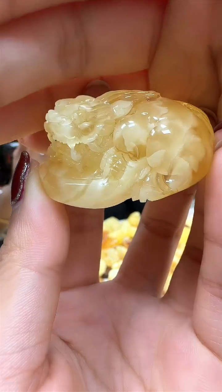 【闪购商品】琥珀裸石未镶嵌挂坠