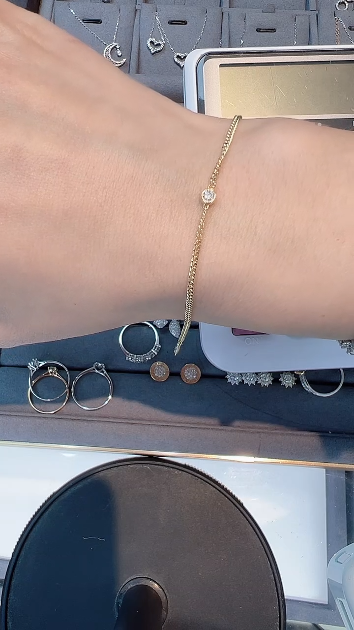 【闪购商品】钻石手链18K金镶嵌手链