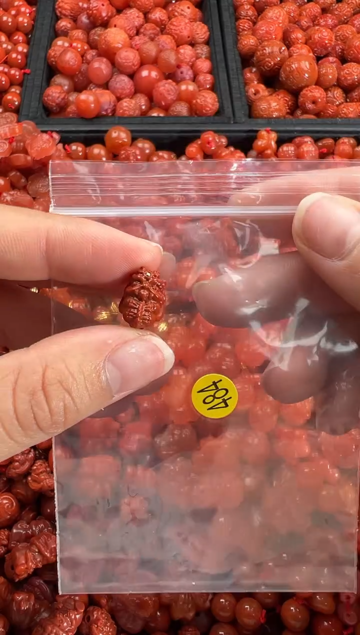 【闪购商品】南红玛瑙颈饰未镶嵌1