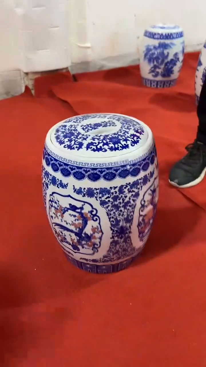 无景德镇陶瓷四面开窗20斤米缸