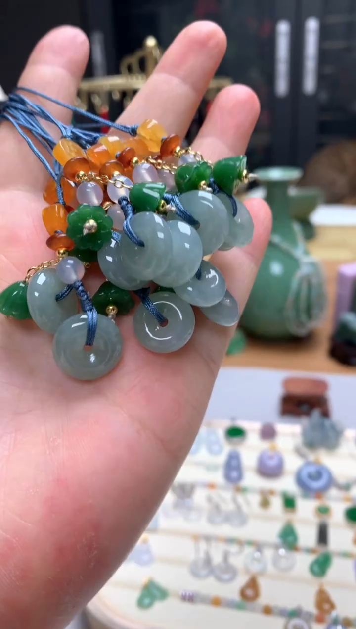 颈饰未镶嵌翡翠平安扣多样性发货