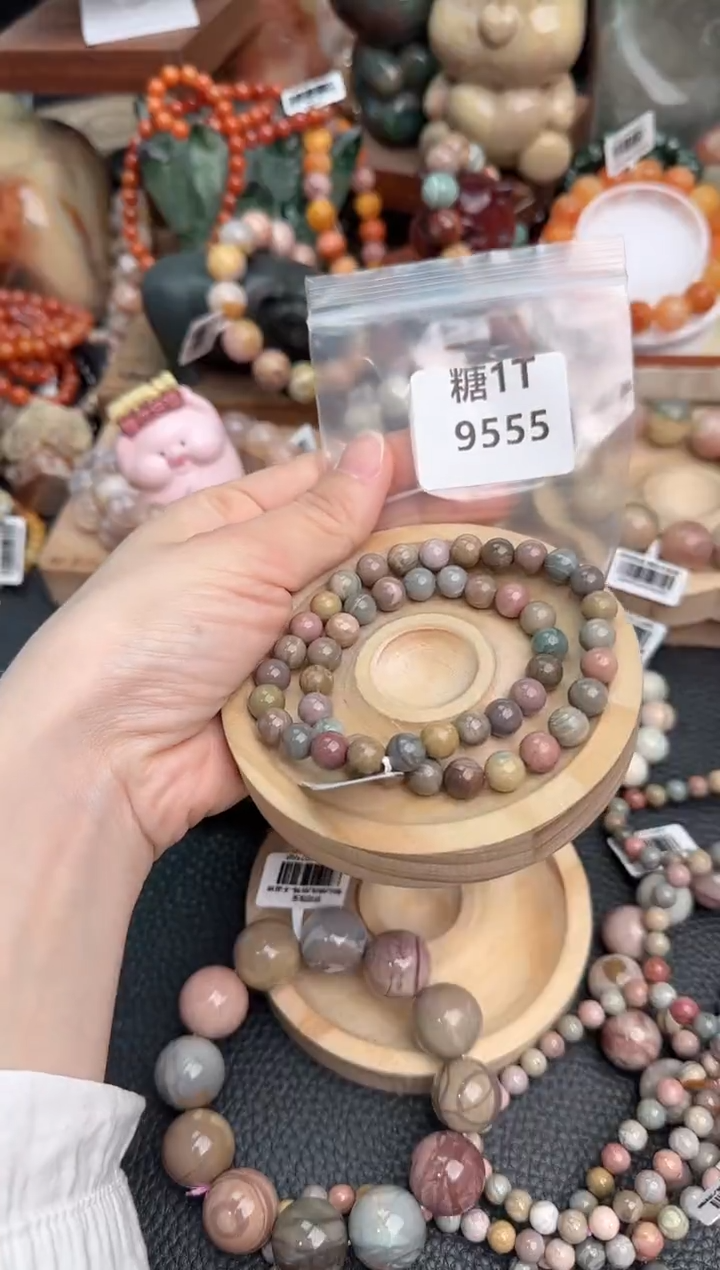 【闪购商品】石英质玉手链未镶嵌1T9555