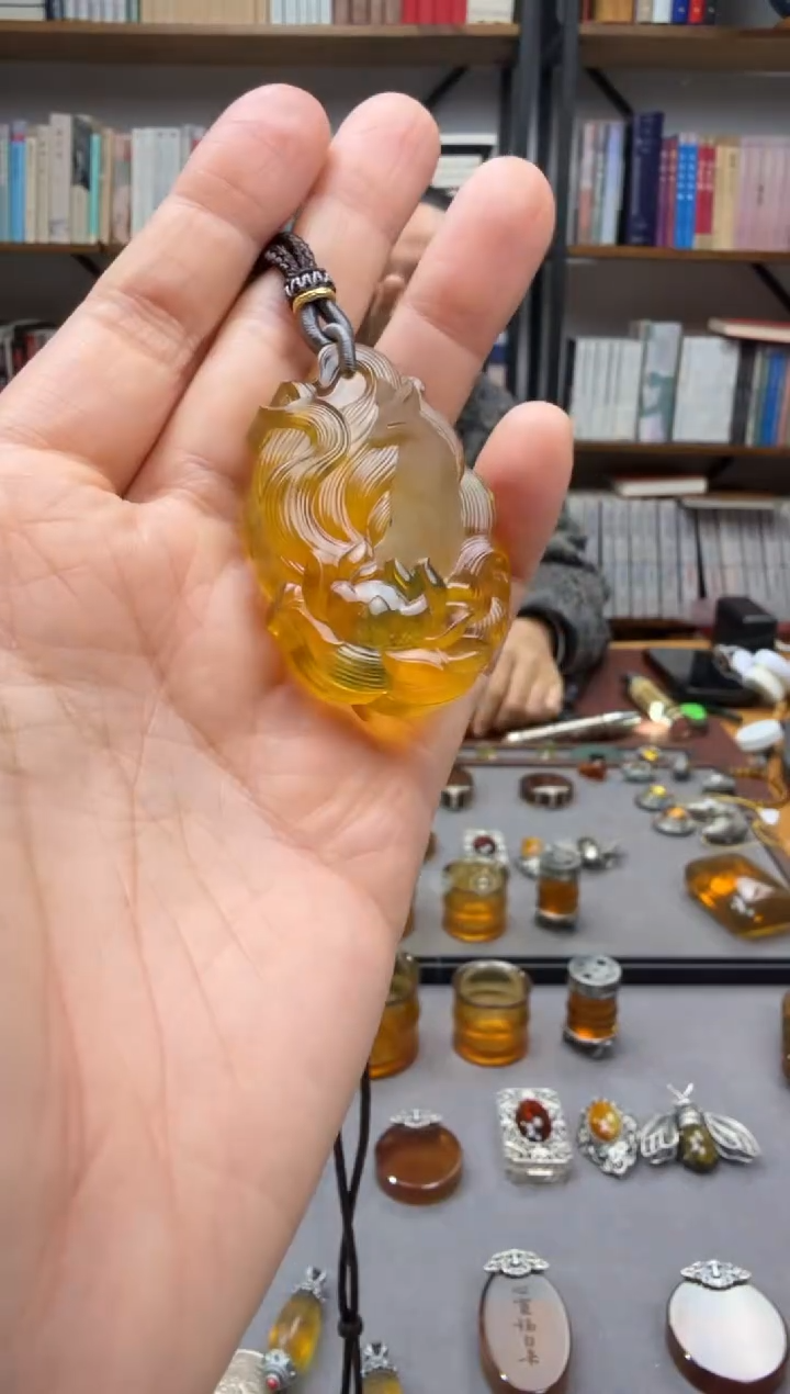 【闪购商品】琥珀颈饰未镶嵌九尾狐吊坠