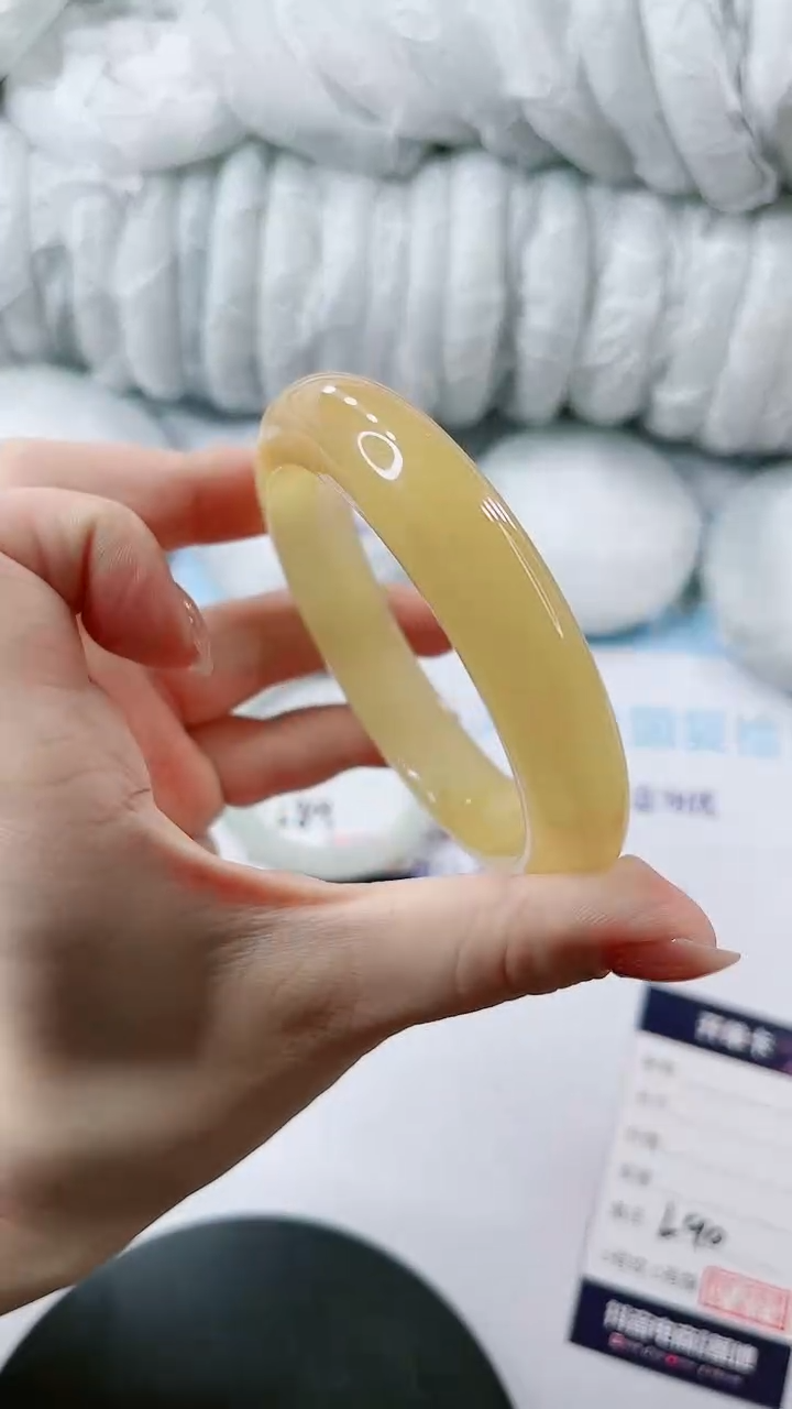 【闪购商品】石英质玉手镯未镶嵌多样性发货L90