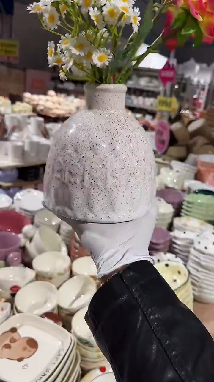 陶瓷浮雕花瓶微瑕 凑满20元包邮