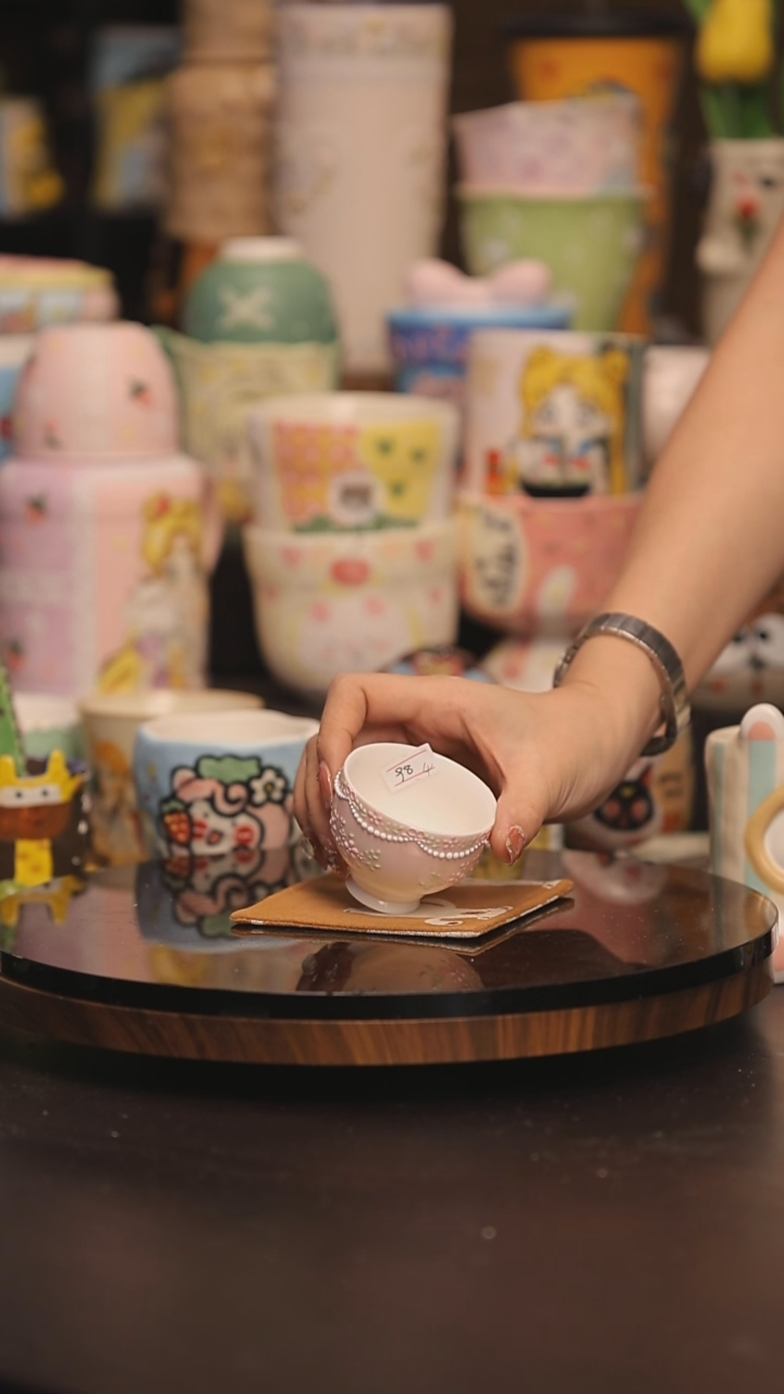 景德镇釉下彩绘设计师款式陶瓷