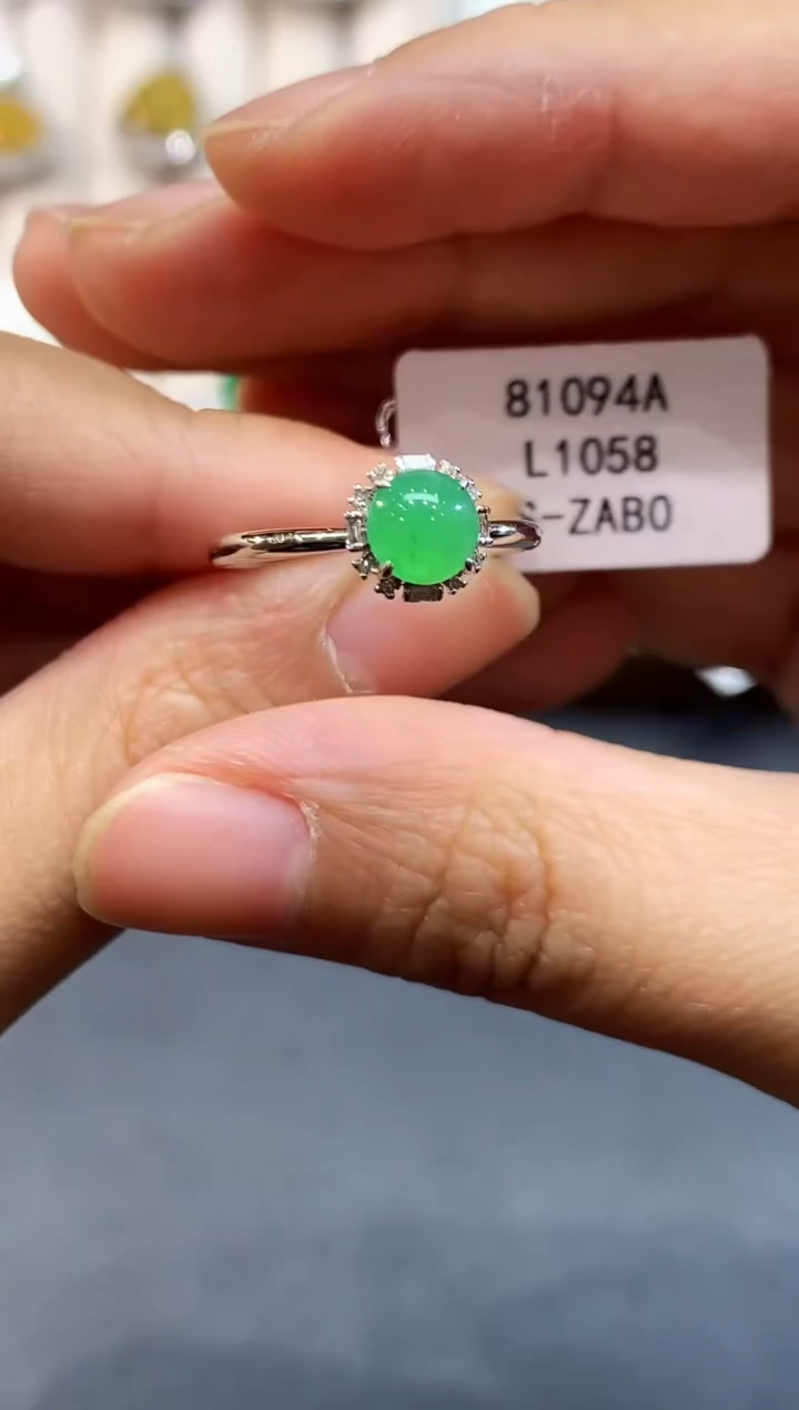 翡翠戒指18K金镶嵌L1058多样性发其一