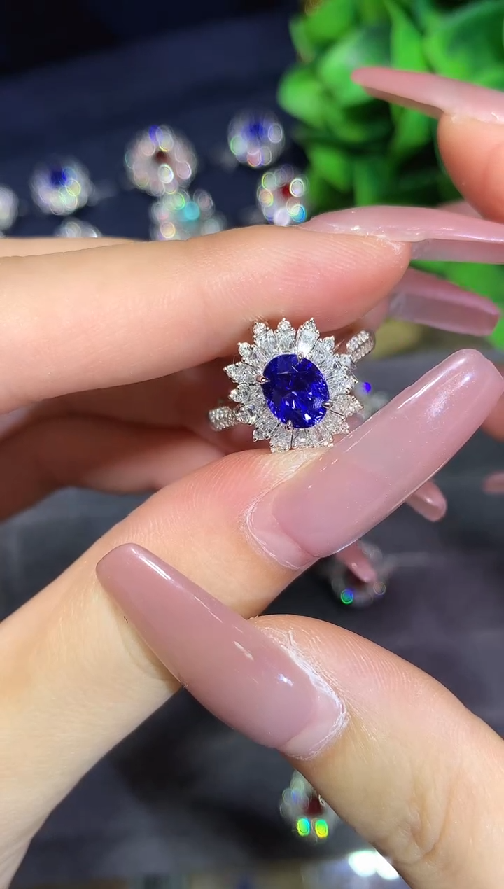 戒指蓝宝石18K金镶嵌2.13CT  无烧