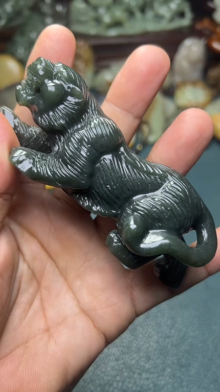 未镶嵌和田玉把件-