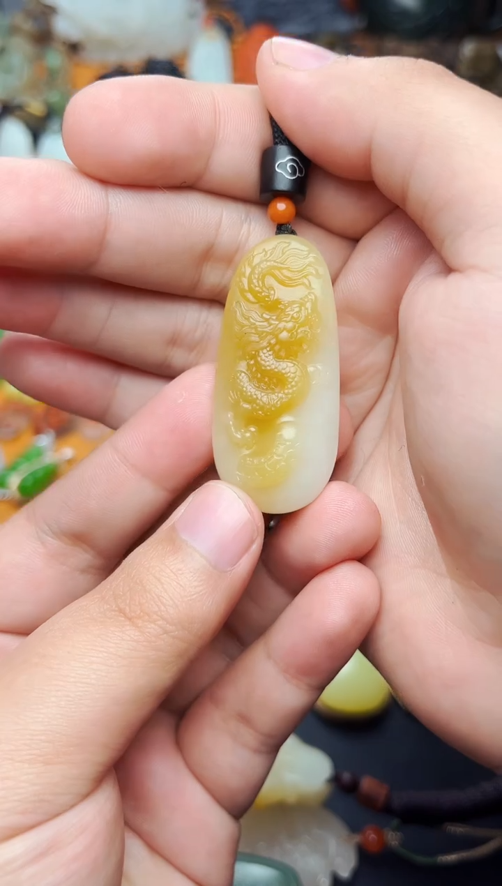 【闪购商品】和田玉颈饰未镶嵌龙01