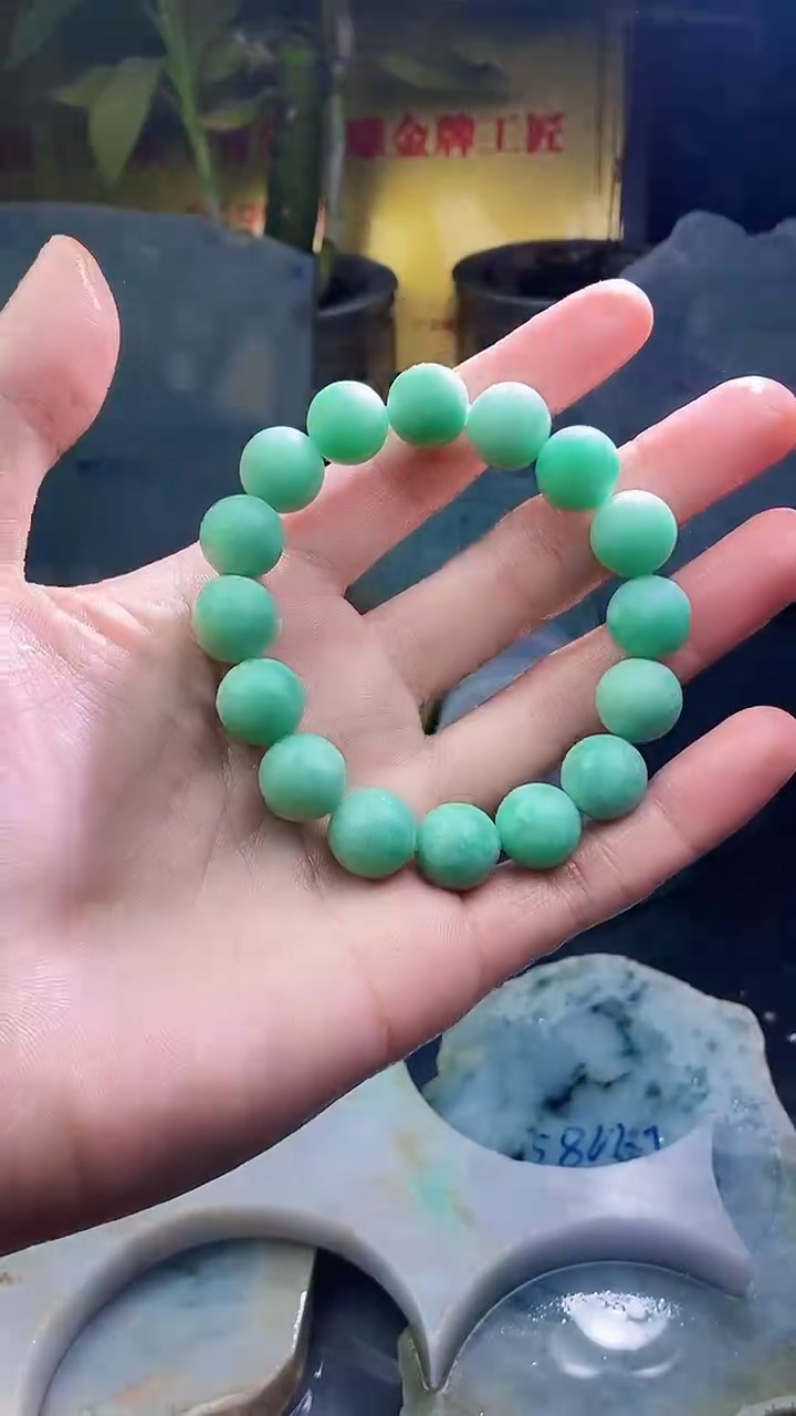 未镶嵌挂件翡翠小雨183