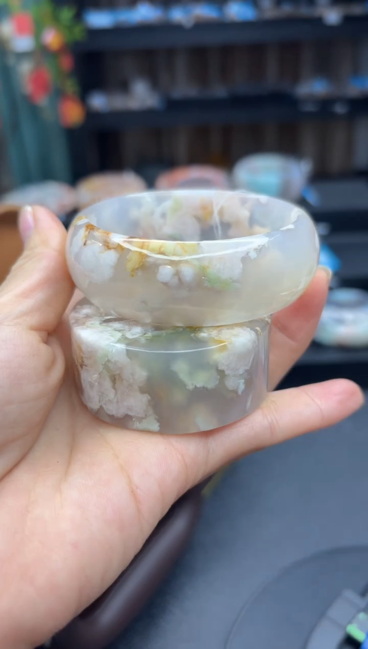 【闪购商品】石英质玉手镯未镶嵌1546（57圈贈送鐲心）