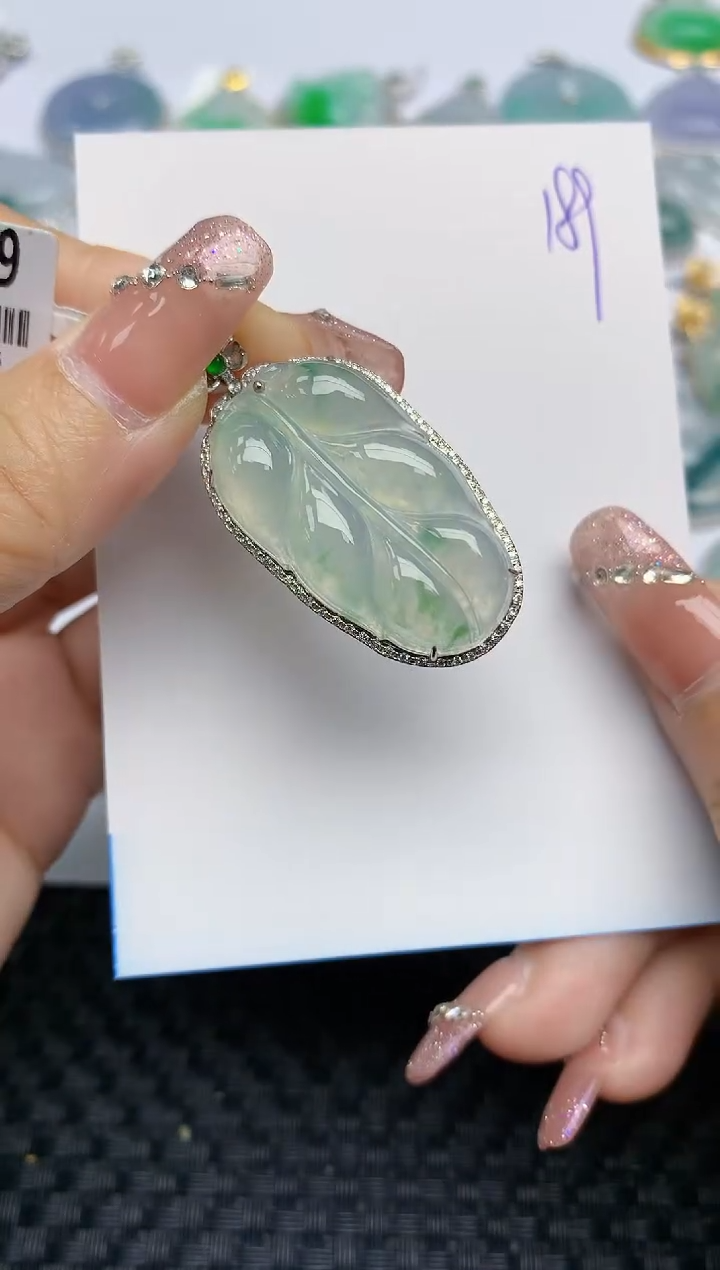 【闪购商品】翡翠颈饰18K金镶嵌天然A货翡翠 189