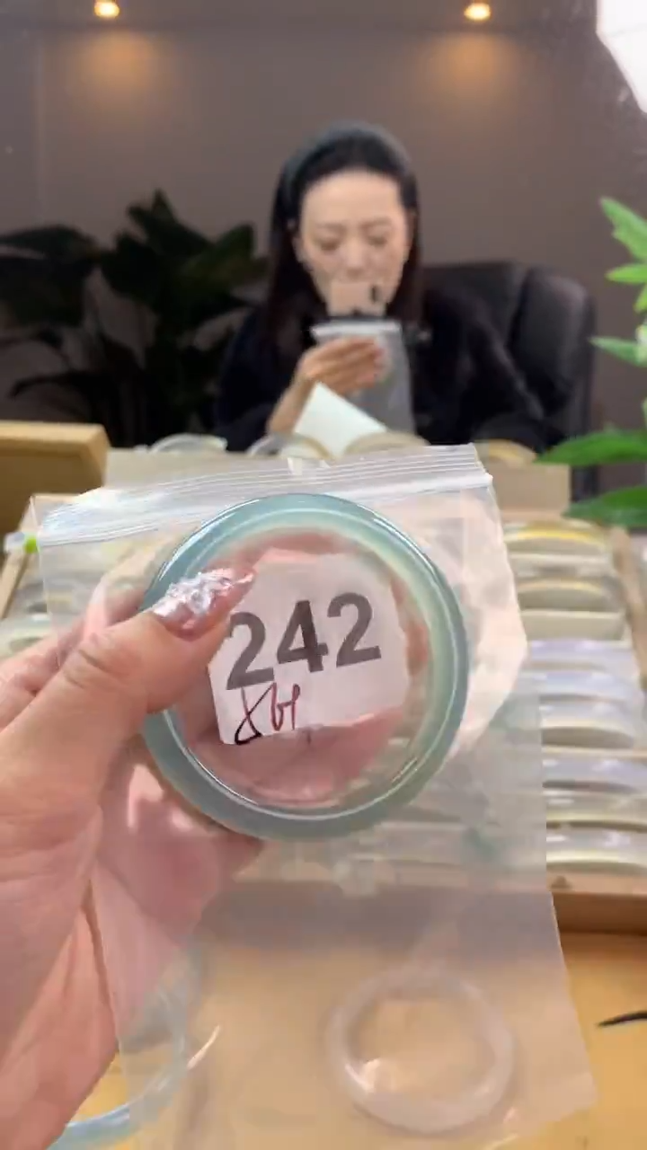 【闪购商品】玛瑙/玉髓手镯未镶嵌242