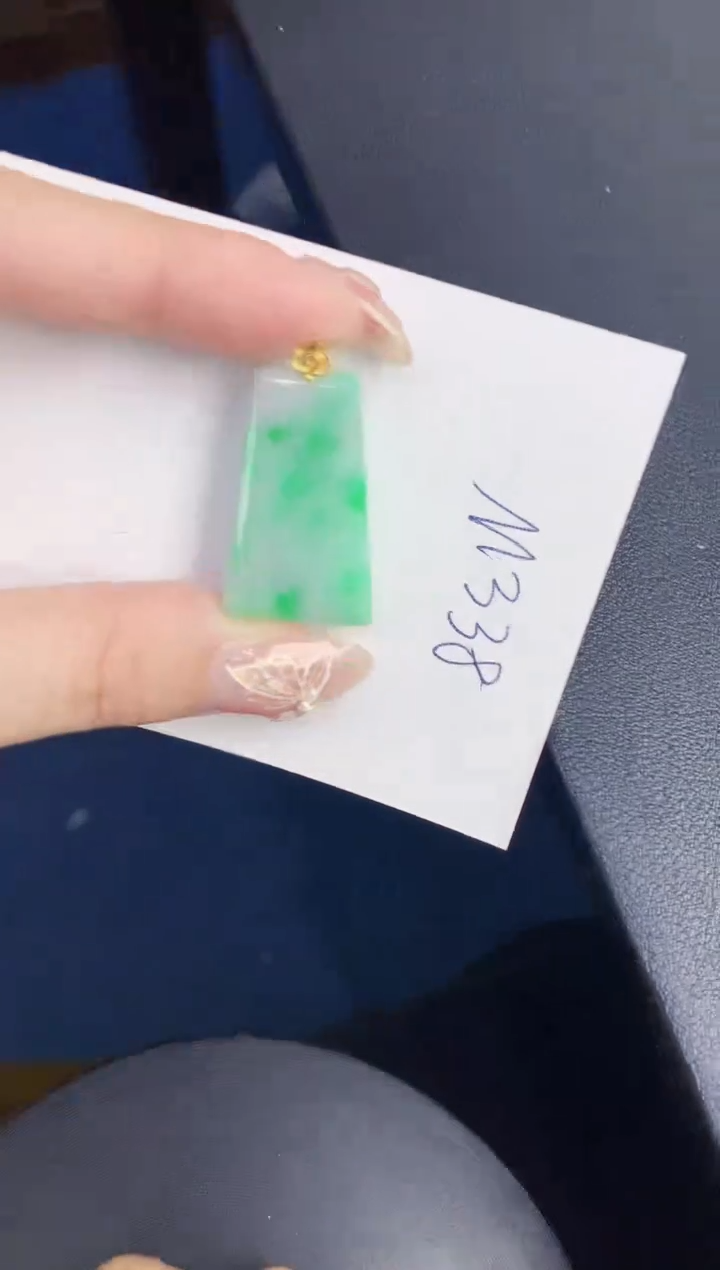 【闪购商品】翡翠颈饰18K金镶嵌0000000000