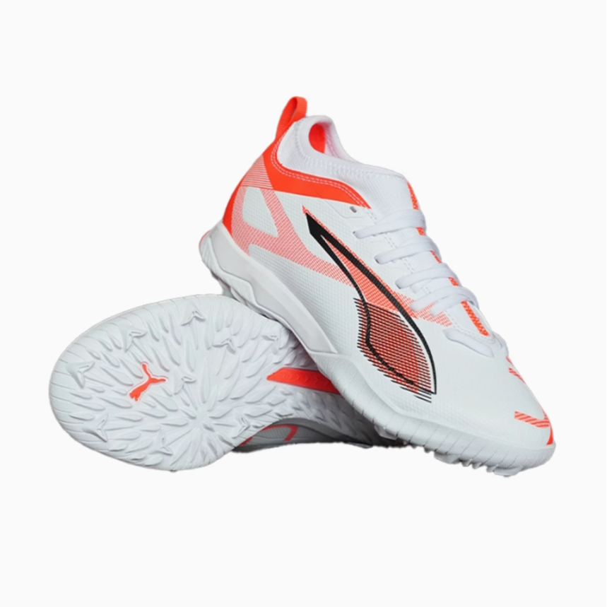 皇贝足球新品足球鞋到货