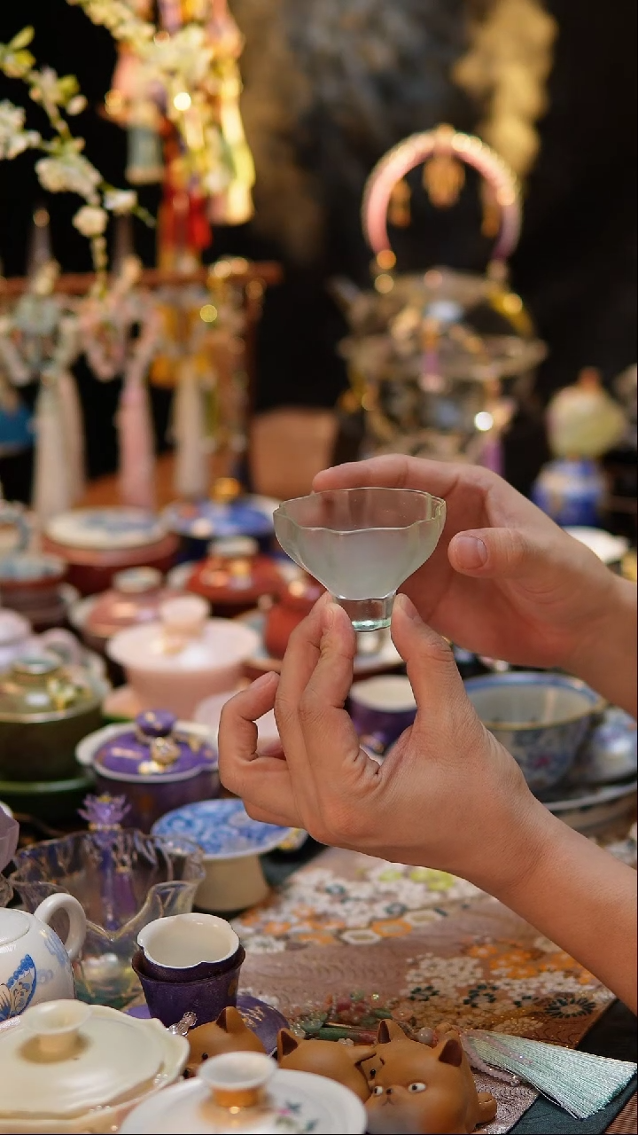 【闪购商品】绿色星空花口客杯