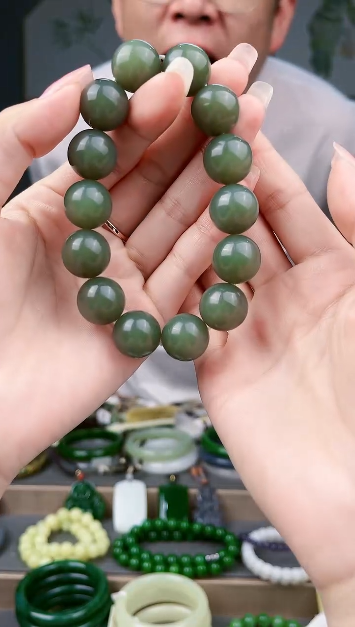 和田玉未镶嵌颈饰多样性发货拍一单发一个1.6