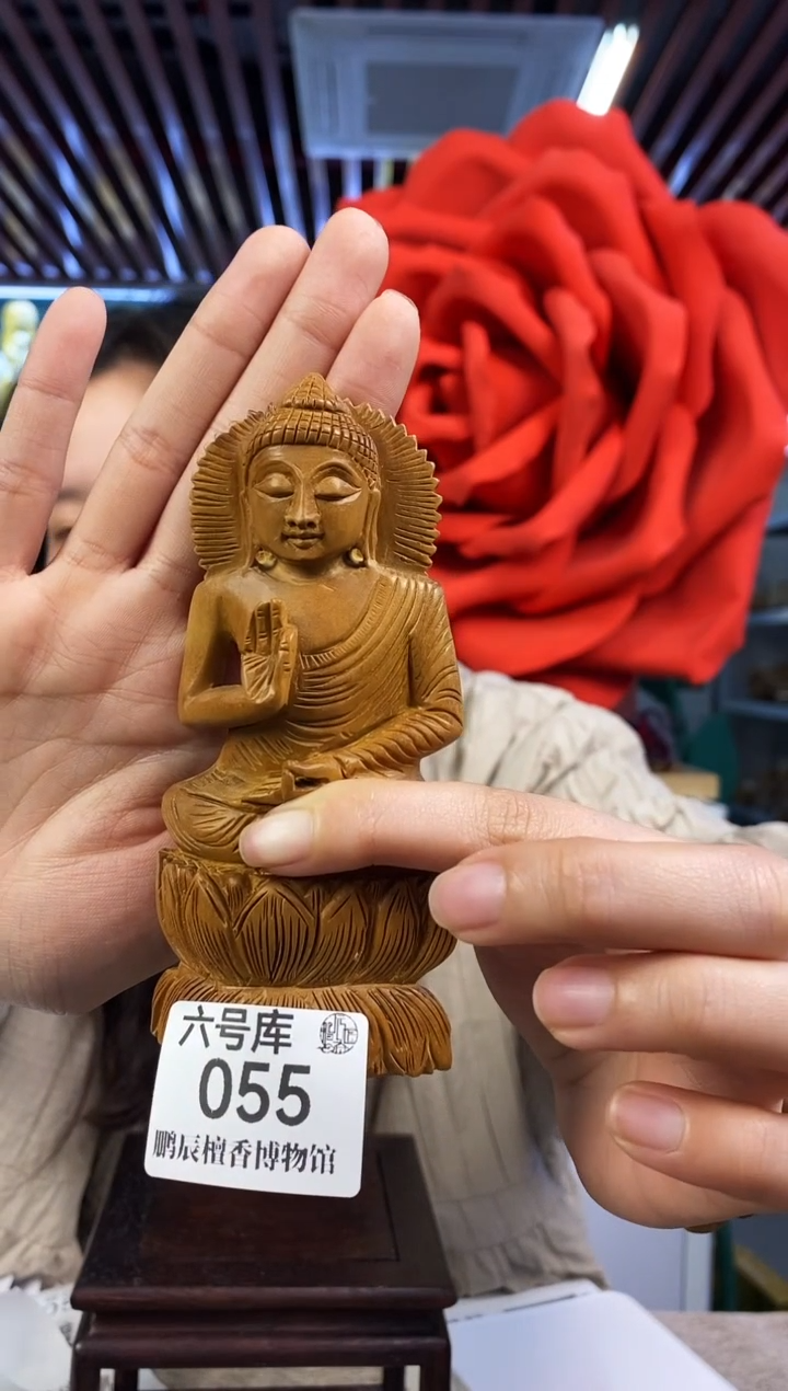 【闪购商品】檀香木六号库055老山檀-工艺品佛像64克