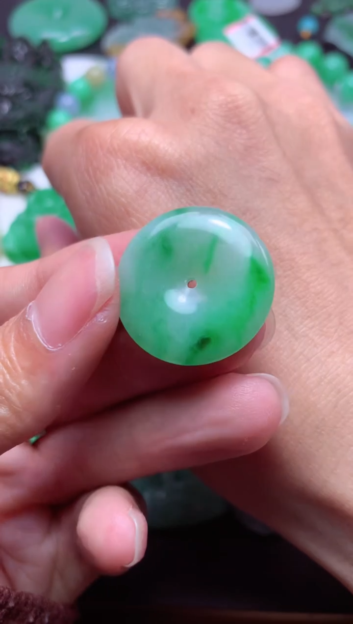 【闪购商品】翡翠颈饰未镶嵌天然翡翠