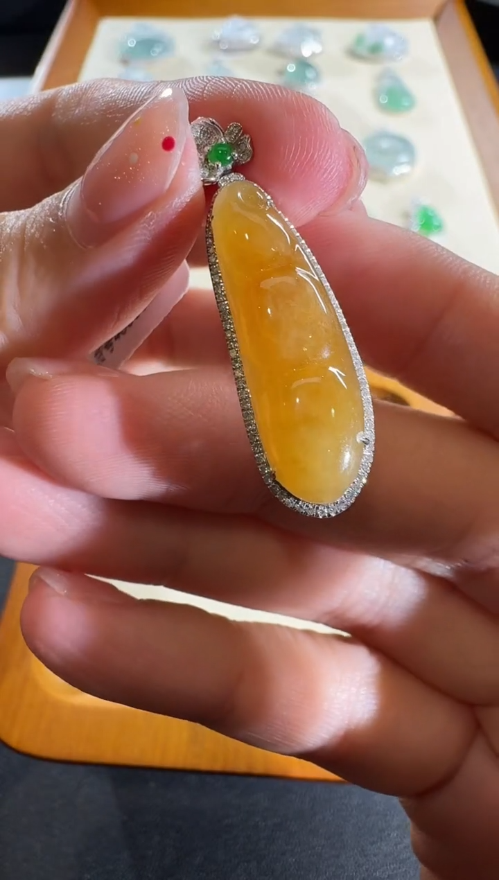 【闪购商品】翡翠吊坠(不含链)18K金镶嵌【源头工厂】钻石镶嵌