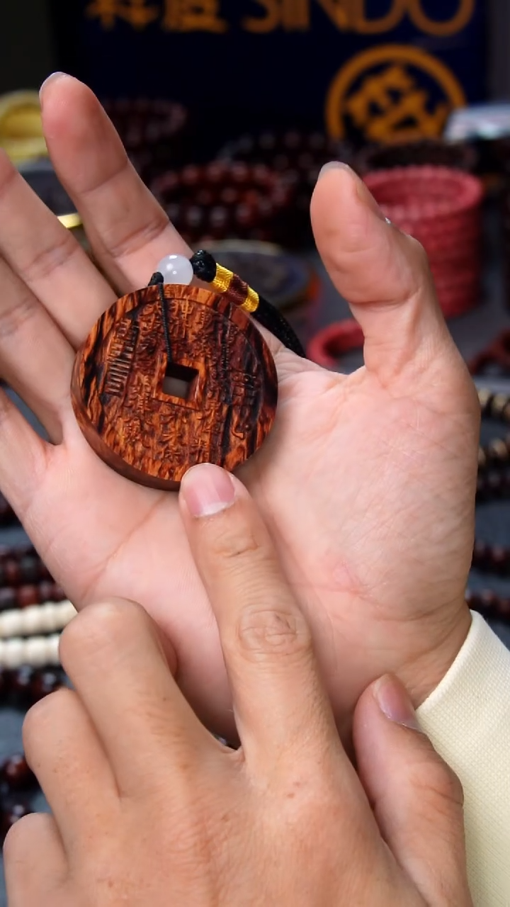 黄花梨/降香黄檀其他SG004海南红降微瑕山鬼