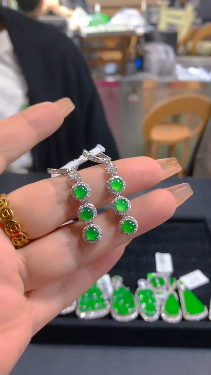【闪购商品】翡翠耳饰未镶嵌0380812262多样性发一