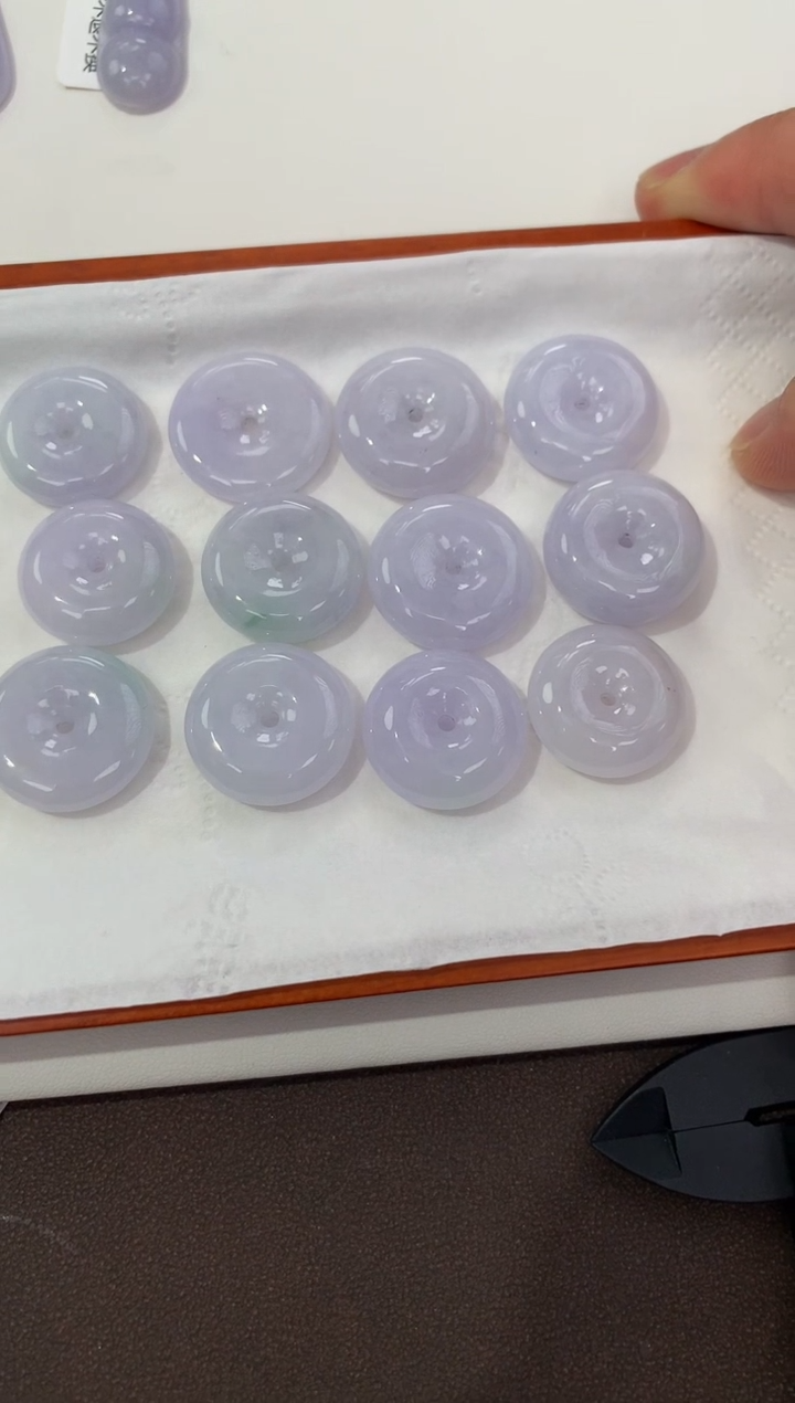 翡翠未镶嵌颈饰天然缅甸a货白冰扣子有棉感多样性发其一