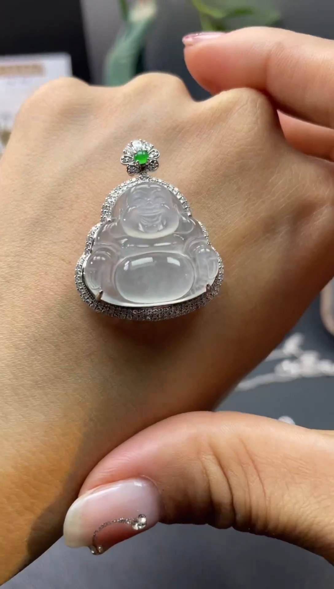 【闪购商品】翡翠颈饰18K金镶嵌39......