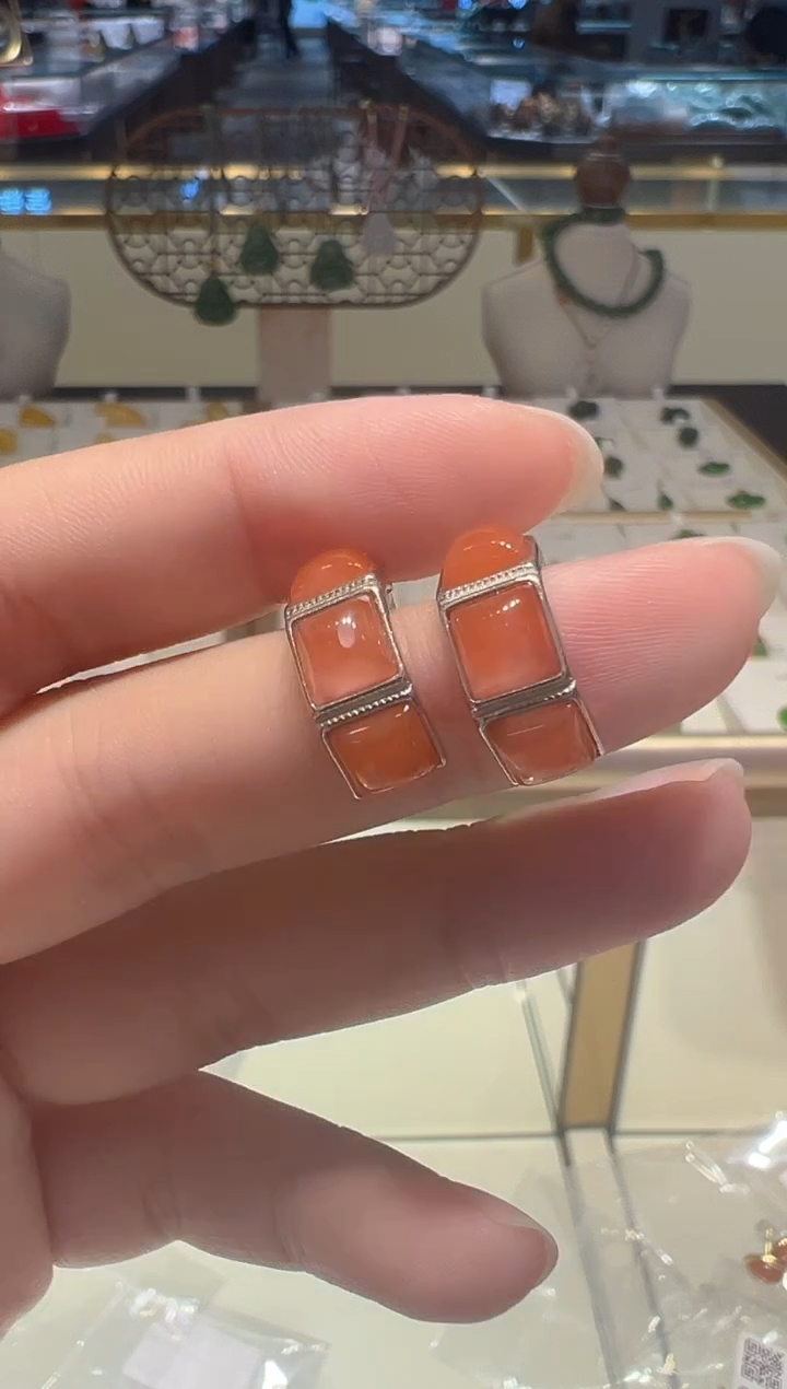 【闪购商品】南红玛瑙耳饰银S925镶嵌34