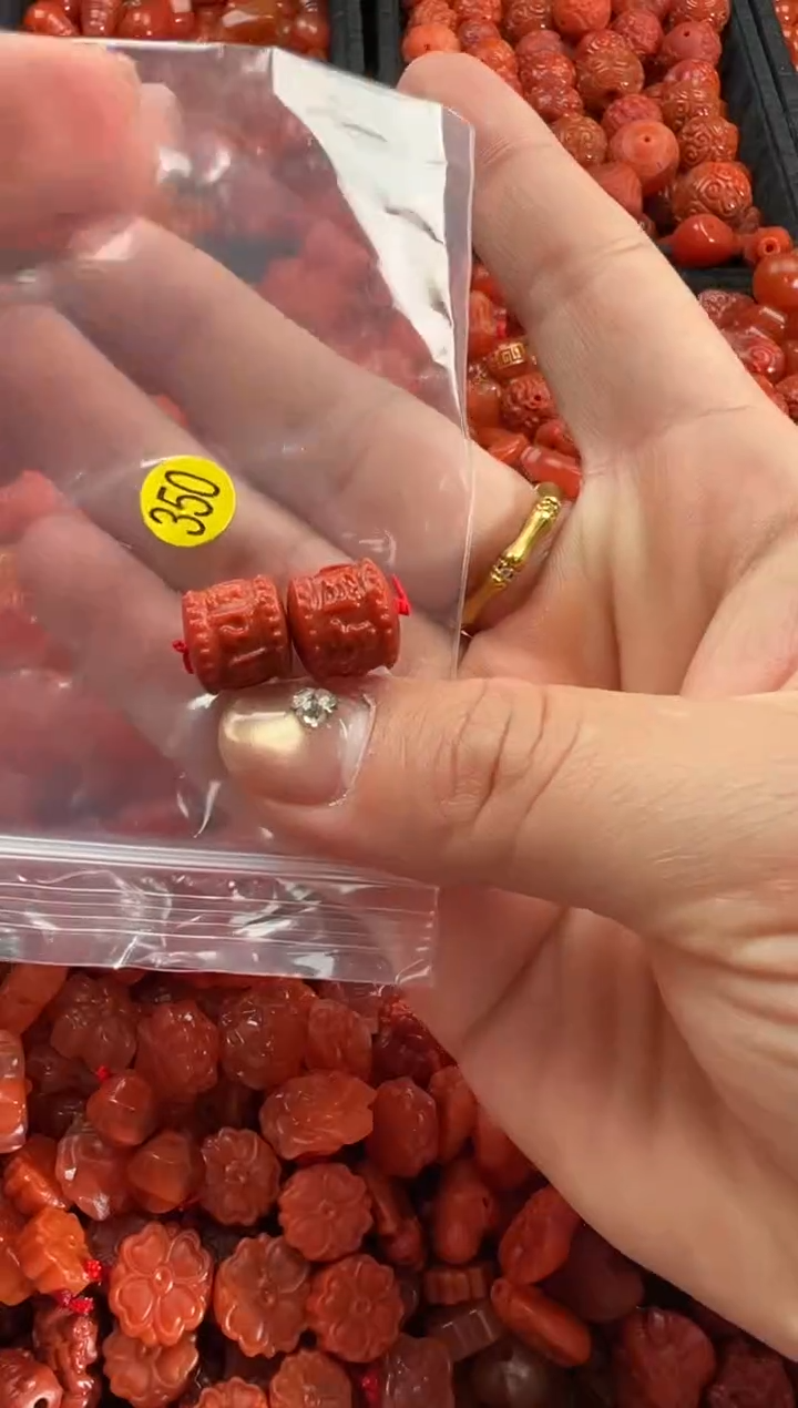 【闪购商品】南红玛瑙颈饰未镶嵌2