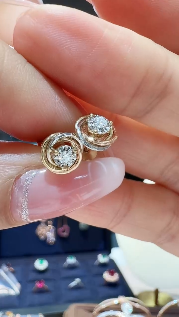 【闪购商品】钻石耳钉18K金镶嵌三色耳钉