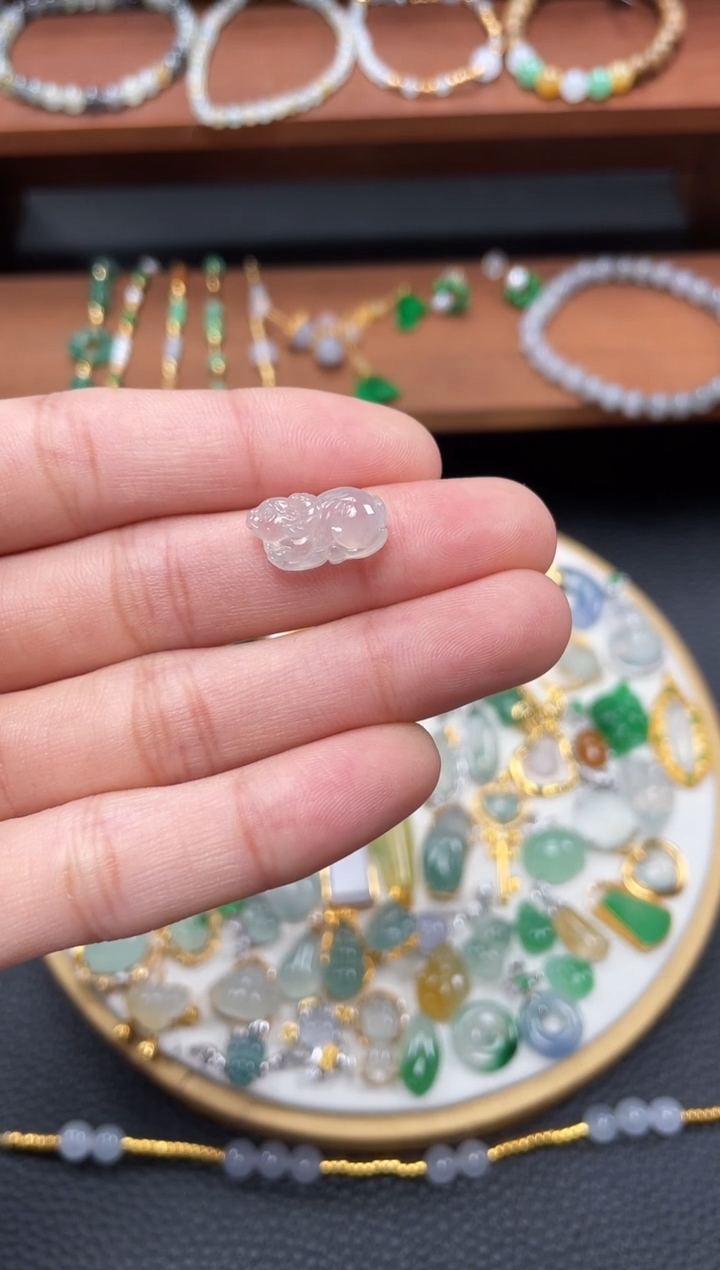 【闪购商品】翡翠吊坠(不含链)18K金镶嵌一个   JK358