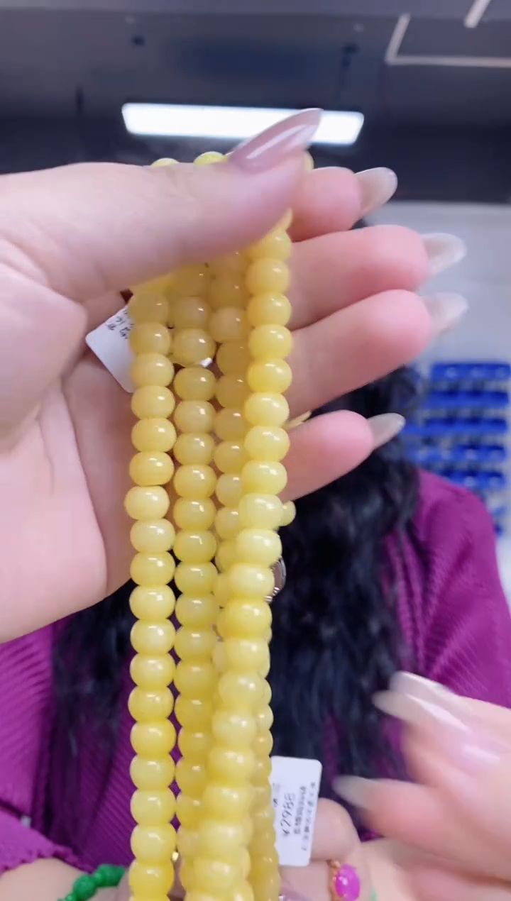 【闪购商品】蜜蜡裸石未镶嵌多样性发其一颜色微差