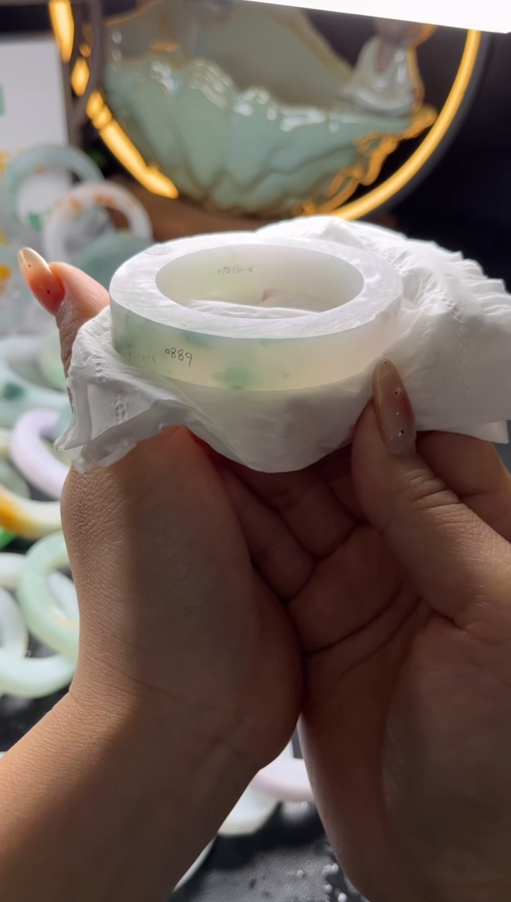 【闪购商品】定制翡翠贵妃未镶嵌贵妃