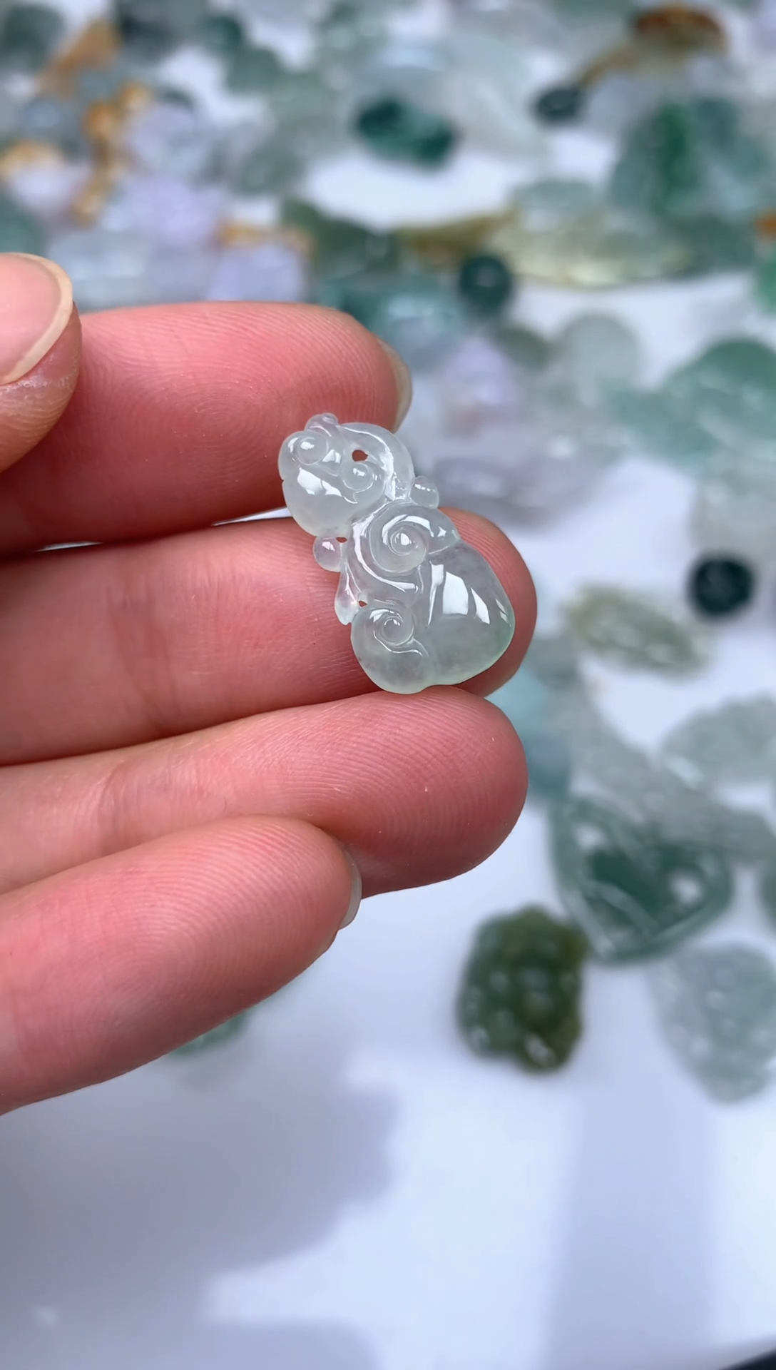 翡翠未镶嵌颈饰62如意