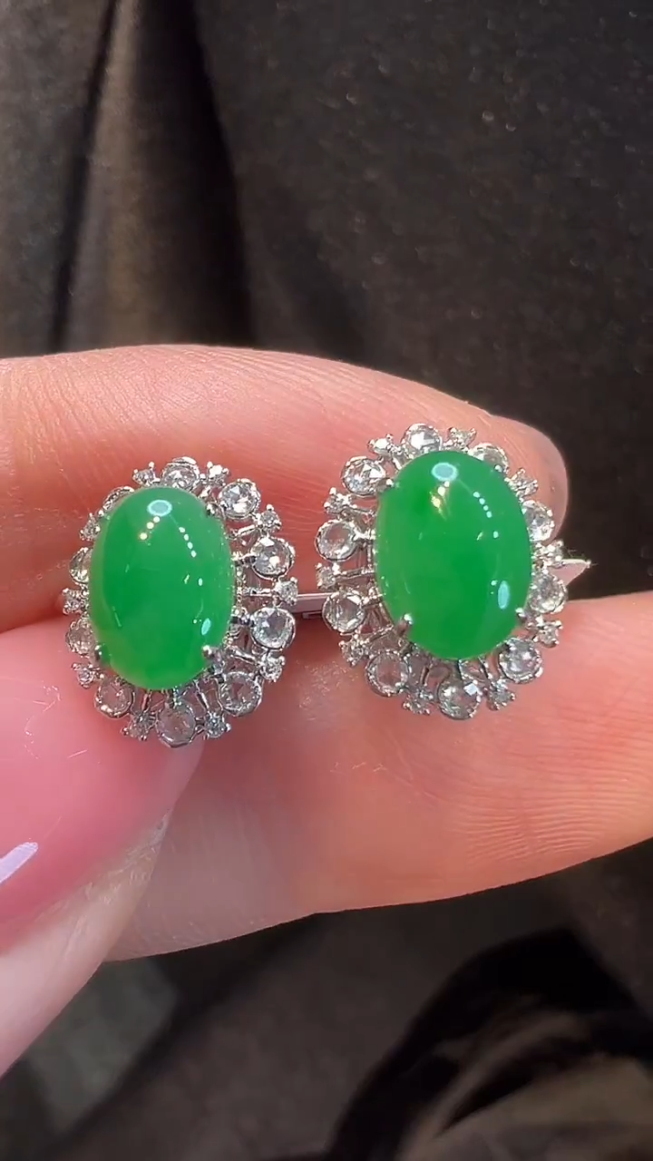 18K金镶嵌翡翠耳饰L6