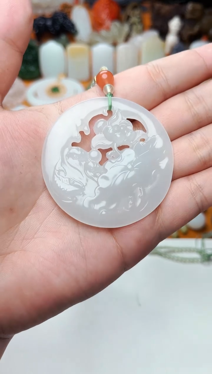 【闪购商品】和田玉颈饰未镶嵌荷花01