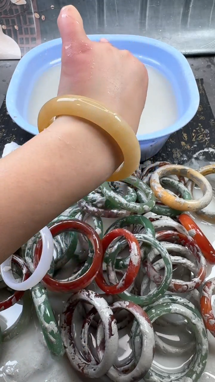 【闪购商品】石英质玉手镯未镶嵌41 6465