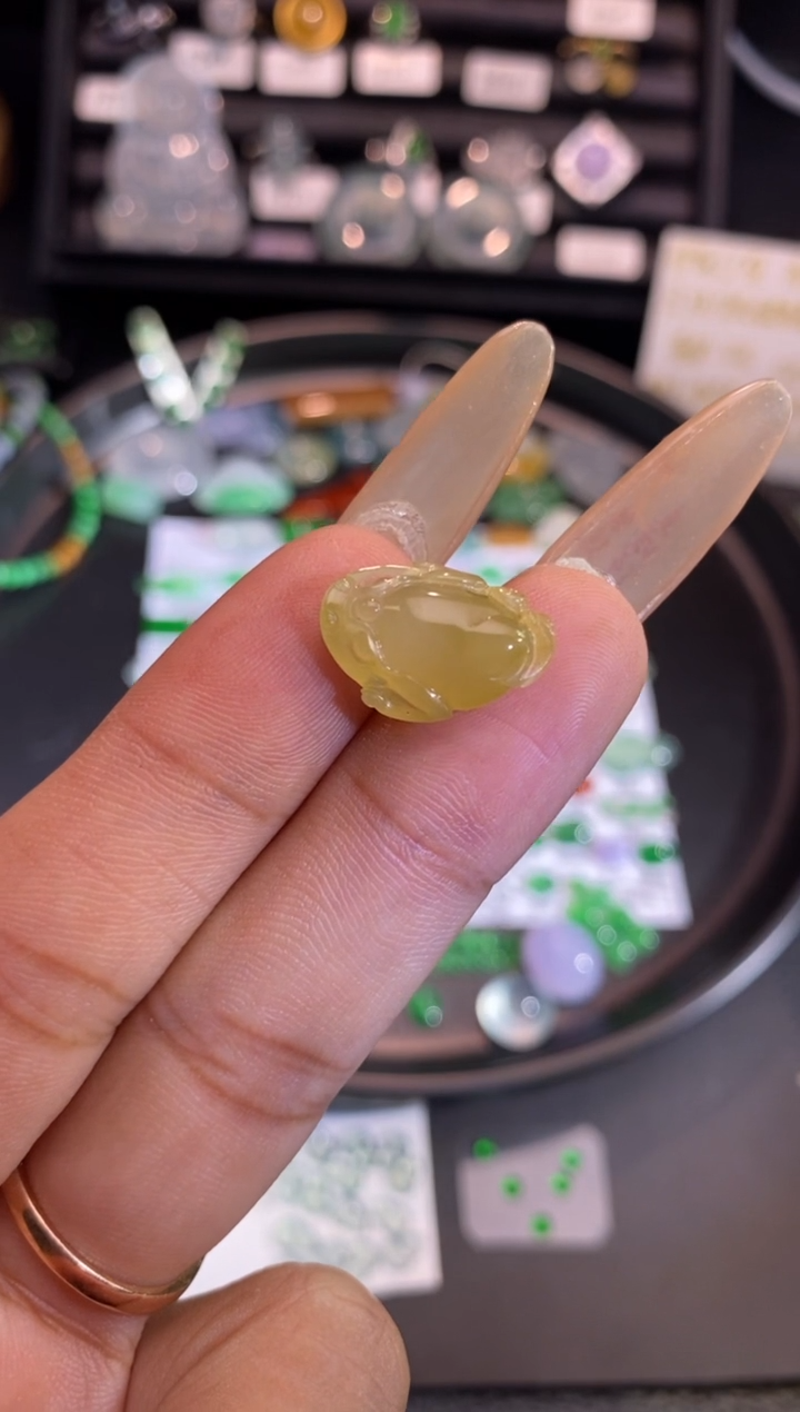 【闪购商品】翡翠挂件未镶嵌金蟾