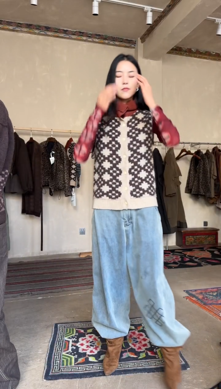 KWC26FW高领马甲S