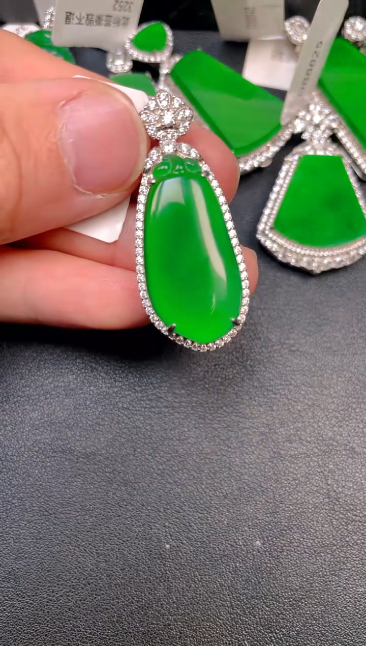 吊坠(不含链)银S925镶嵌翡翠吊坠