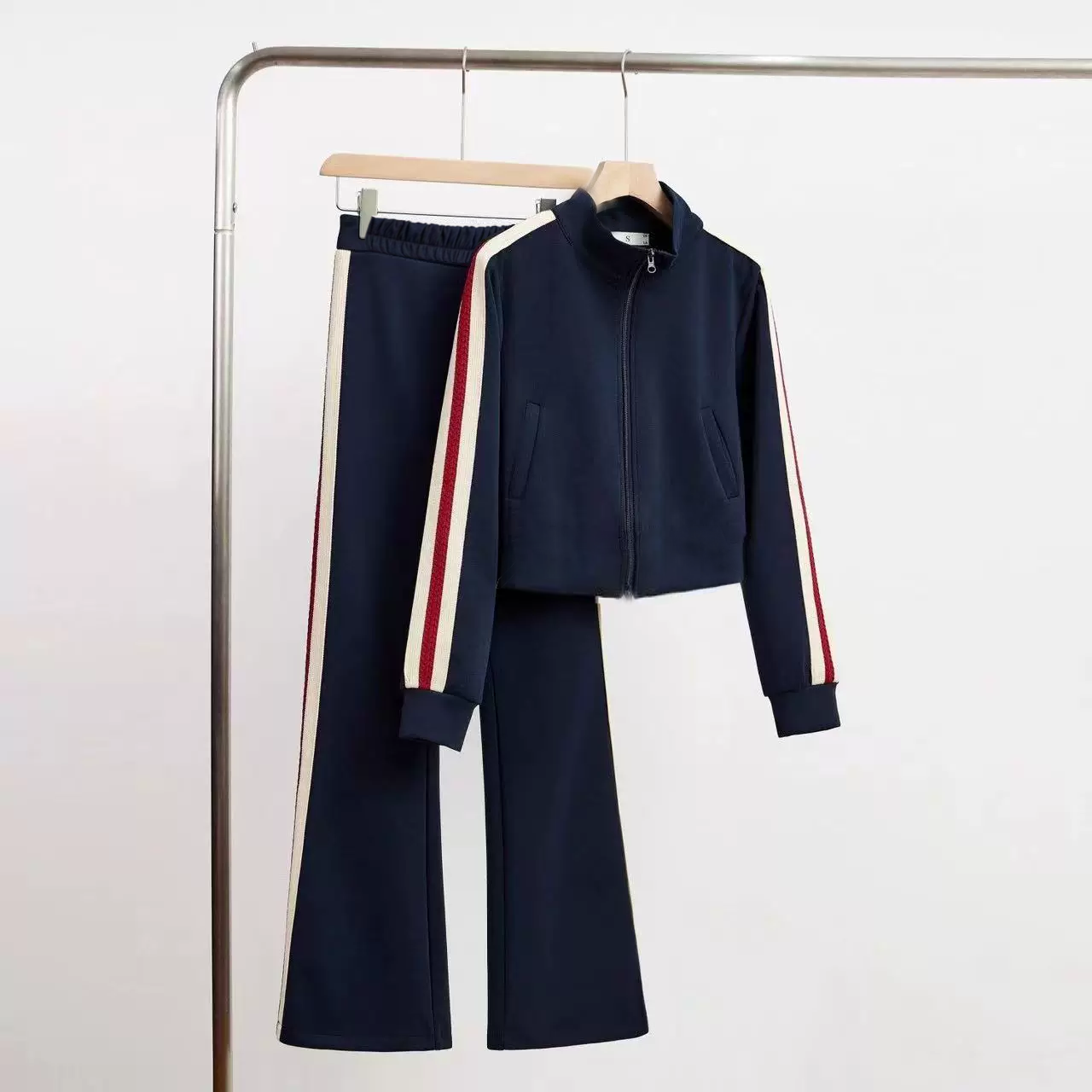 25041新款秋休闲运动套装女时尚洋气减龄显瘦卫衣卫裤两件