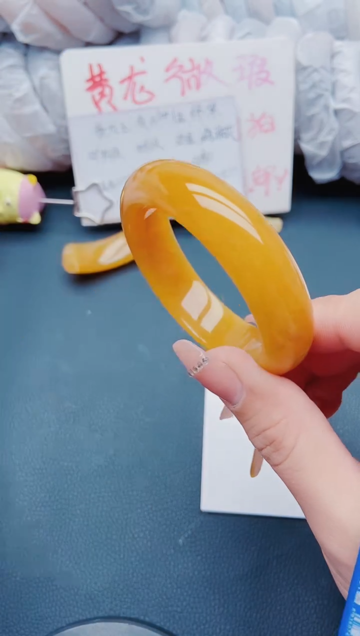 【闪购商品】石英质玉手镯未镶嵌M35-53-54