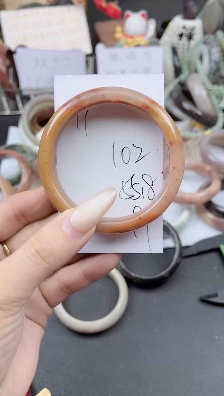 未镶嵌手镯石英质玉102