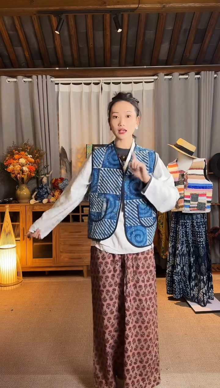 【闪购商品】设计师款蓝小马甲