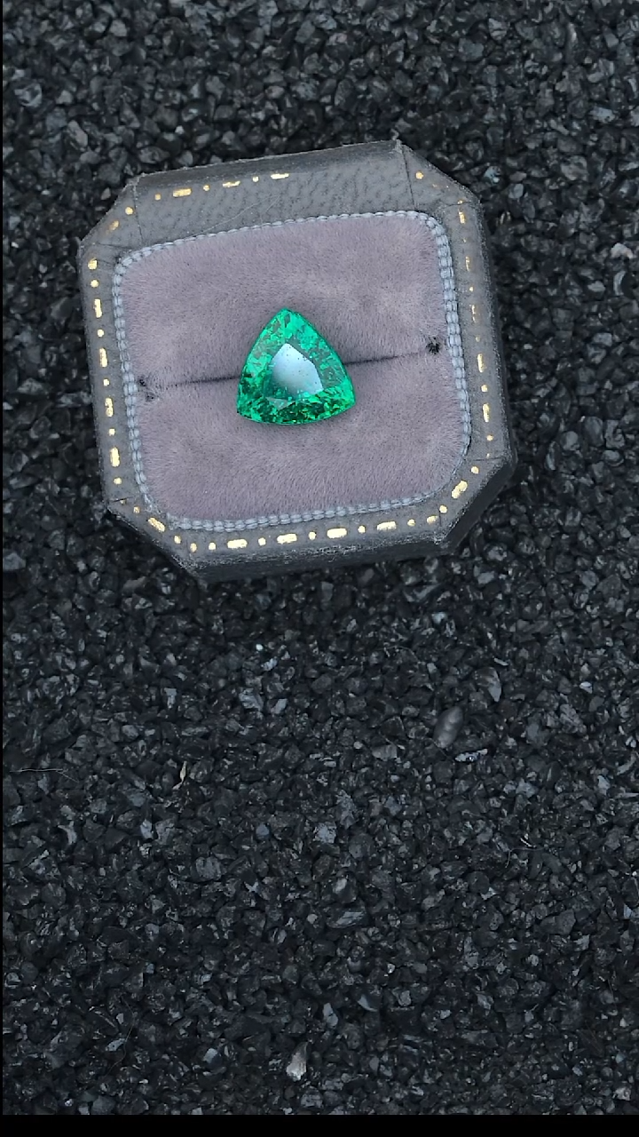 【闪购商品】祖母绿裸石未镶嵌2.69克拉