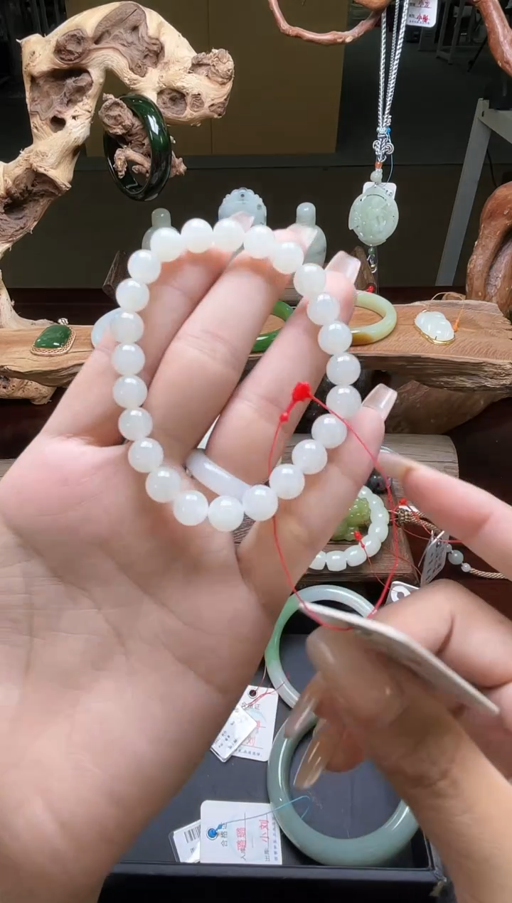 手串未镶嵌和田玉卡8天泰白玉圆珠  9009545