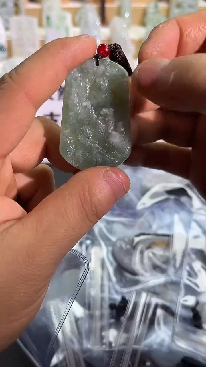 颈饰未镶嵌翡翠12/4    17