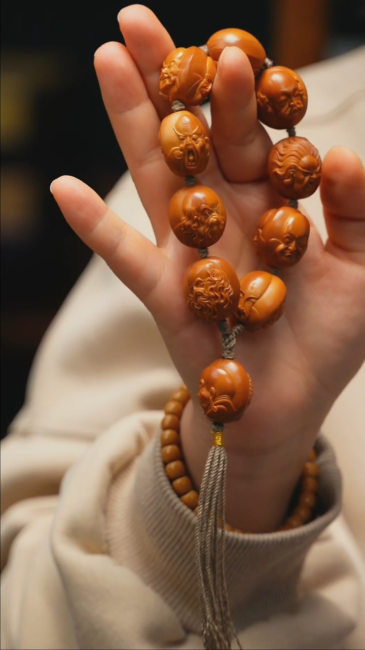 【闪购商品】橄榄核手串/手链浮雕双面罗汉